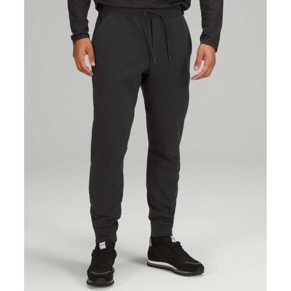 City Sweat Jogger Shorter - Black - Picture 1 of 5